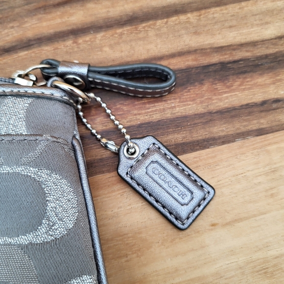 Coach Large Gray Signature Logo Patterned Wristlet, EUC